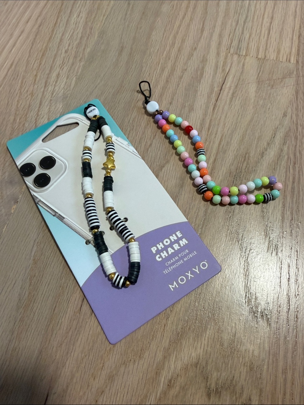 MOXYO Phone Charms (2)